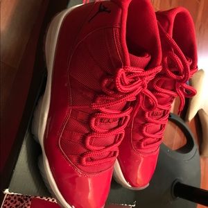 Jordan retro 11s